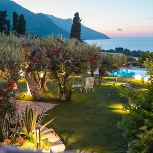 https://hotel-la-tavernetta-scopello.sicilyhotelsitaly.net