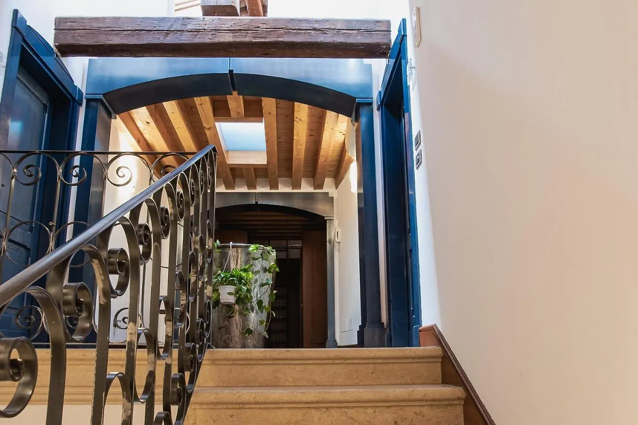 Boutique Rooms 3 0 Ferrara 0*,